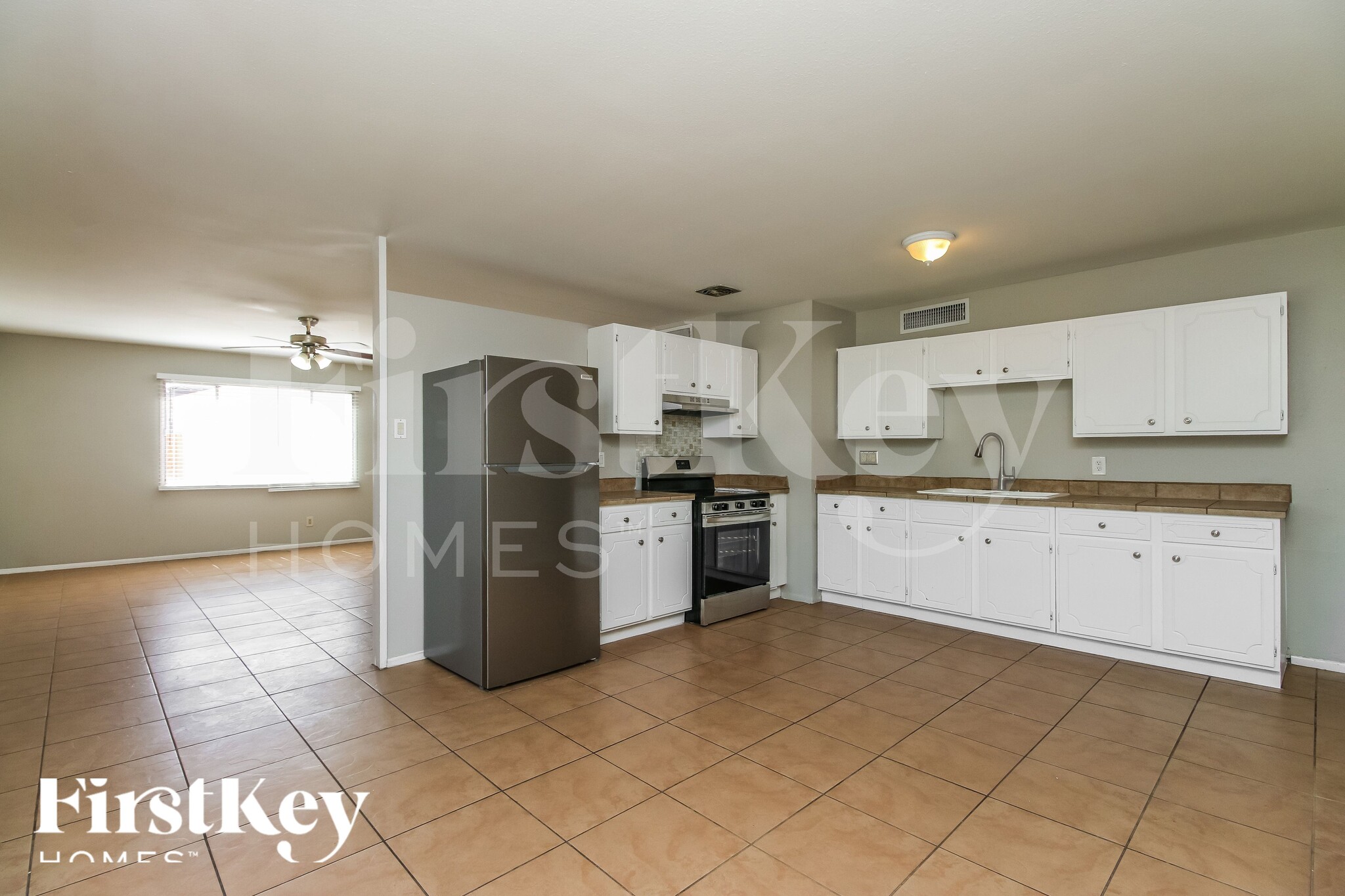 Building Photo - 5213 S 47th Pl