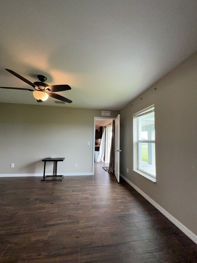 Building Photo - 1206 Venus Loop