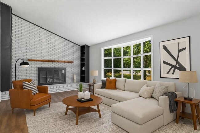 Building Photo - 1844 Brier Ln