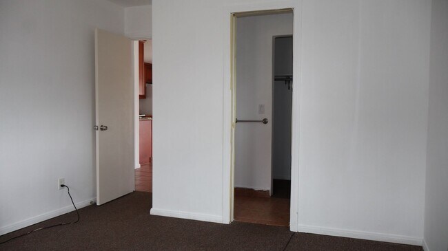 Building Photo - Single 2 bedrooms 2 baths house in San Diego CA.