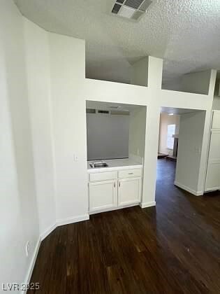 Building Photo - 372 Rushing Creek Ct