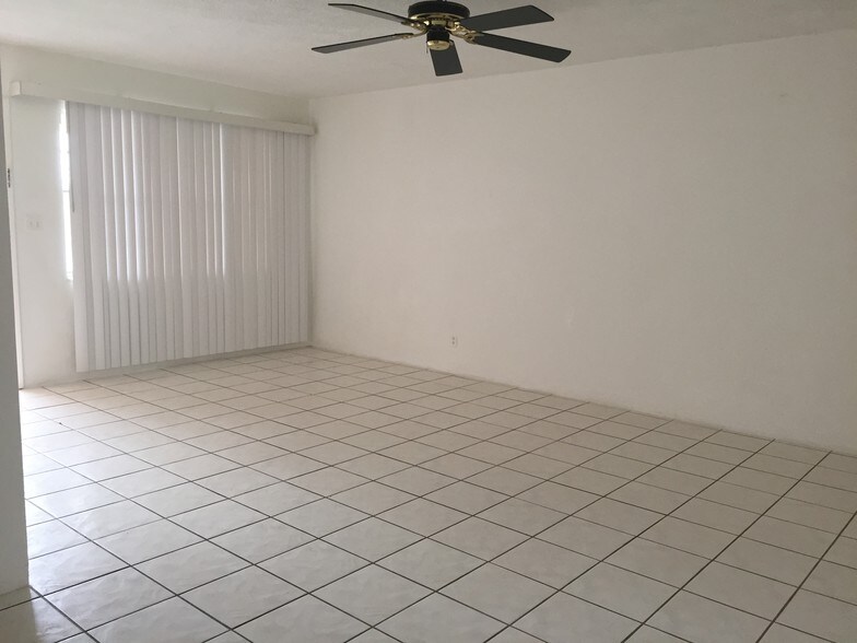 Building Photo - 1804 N 17th Ave