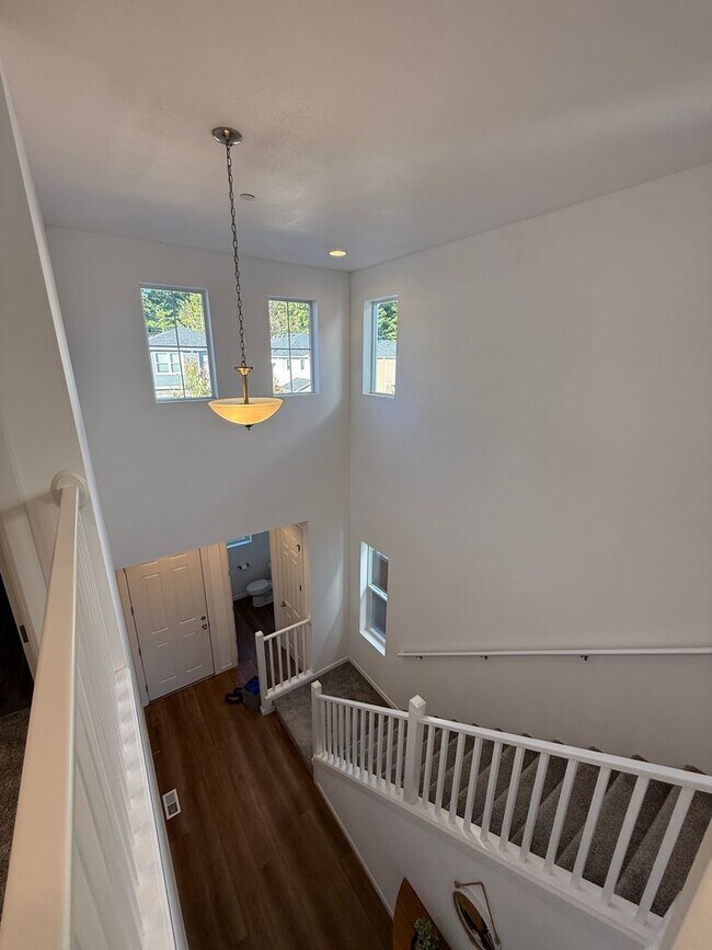 Building Photo - Hogan Heights Community 4 Bed 3.5 Bath