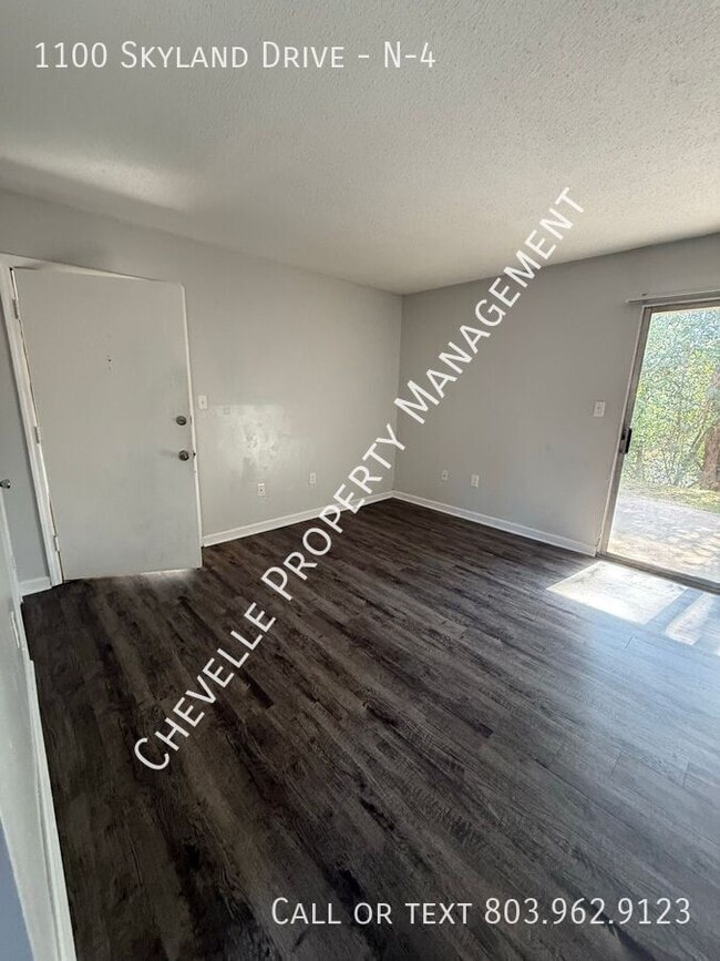 Building Photo - 1100 Skyland Dr