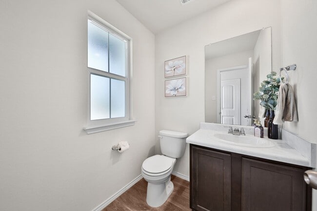 Building Photo - Lovely Home Available for Lease!