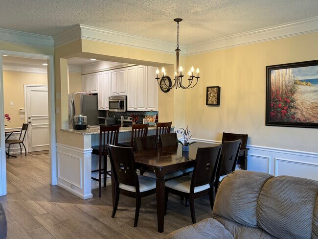 Dining area - 21478 Saint Andrews Grand Cir