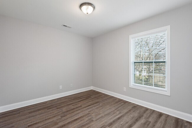 Building Photo - 253 W Watt St