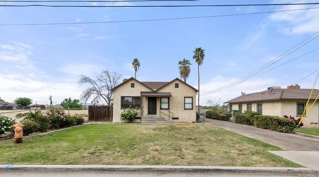 Primary Photo - 400 E Belle Terrace