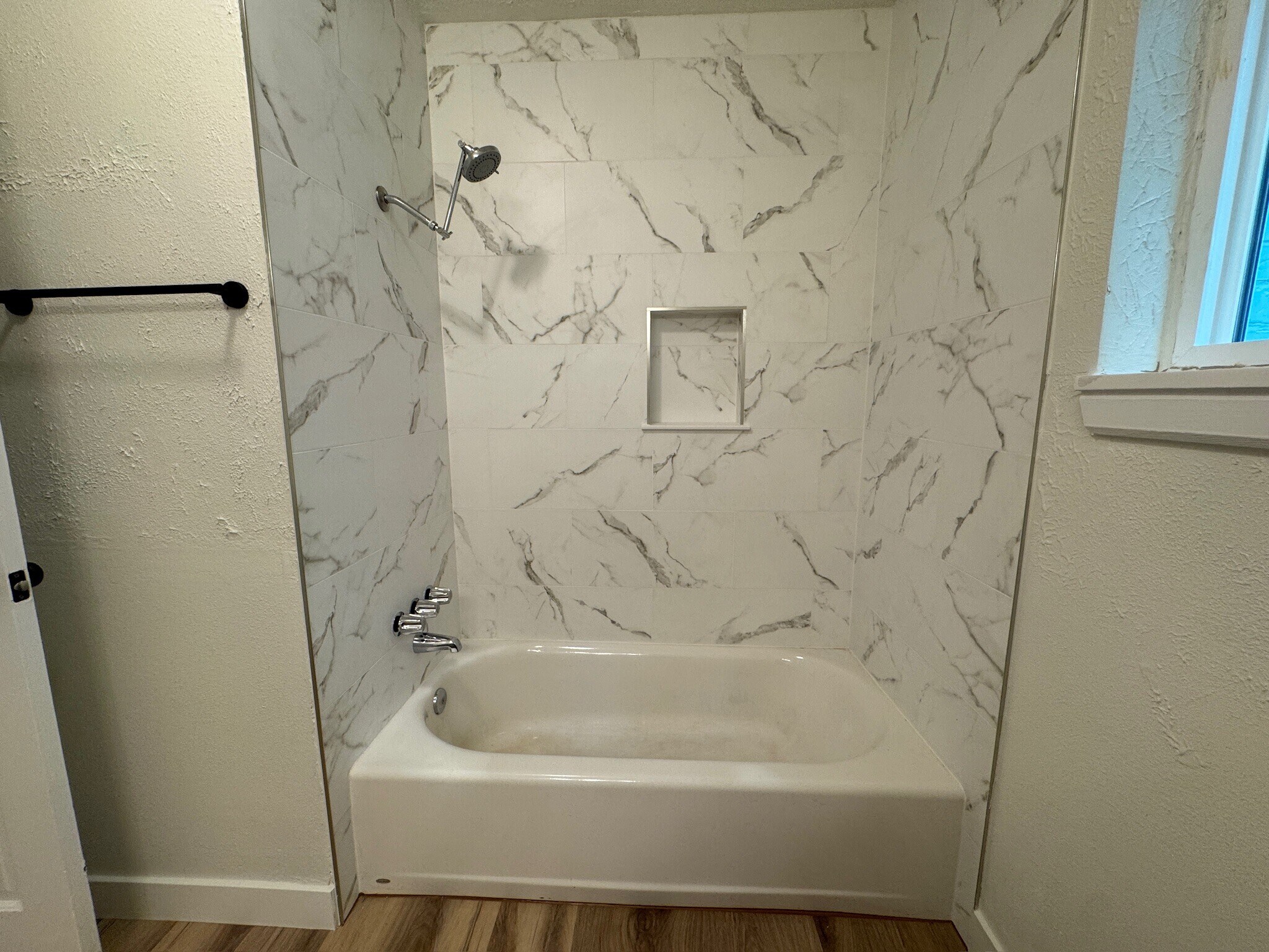 Building Photo - 804 Meeker St