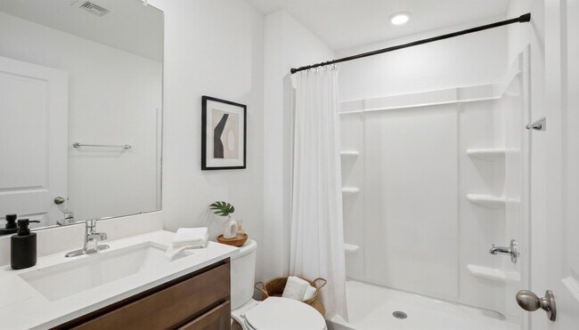 Building Photo - Angeline Community