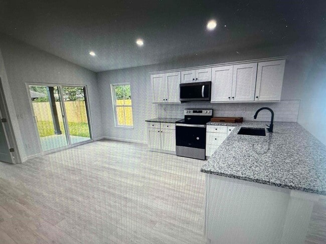 Building Photo - 231 Monterey Ave