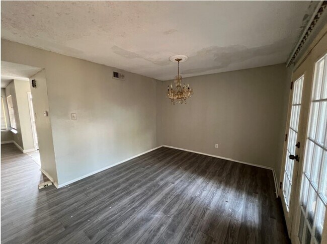 Building Photo - 8496 Dairy View Ln