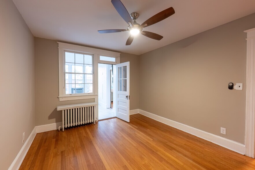 Building Photo - 317 Ingraham St NW