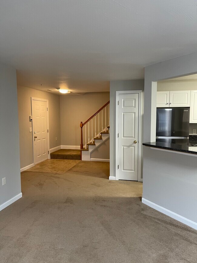 Entryway - 1 Riverview Blvd