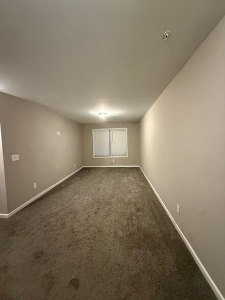 Building Photo - 3369 Hidden Stream Ct