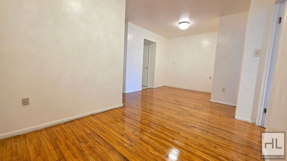 Building Photo - 9 STREET