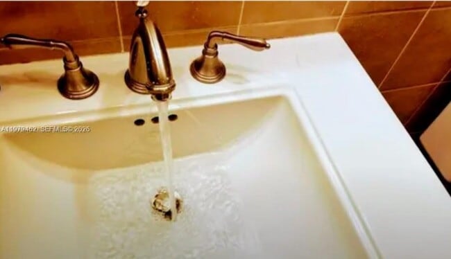 Building Photo - 2030 S Ocean Dr