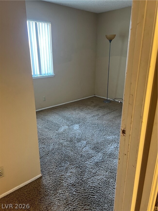 Building Photo - 2625 Lourdes Ave