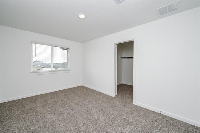 Building Photo - 29946 Gallatin River Ln