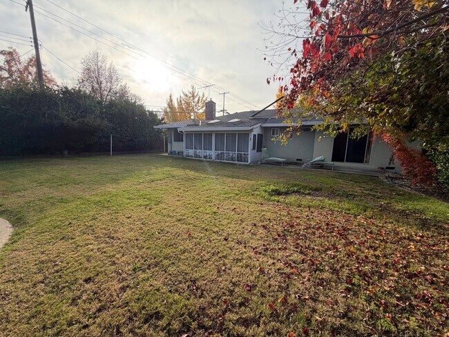 Building Photo - 3 Bedroom | 2 Bathroom | Single-Family Home in Sacramento