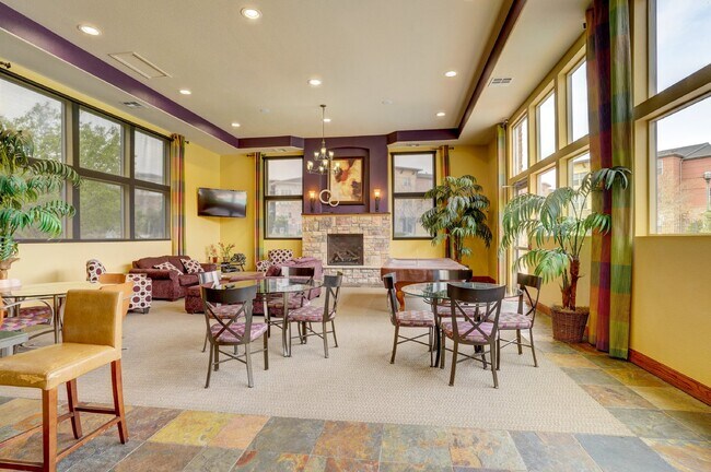 Building Photo - $2,195.95 - 2 bed, 2 bath Spacious Condo in Broomfield with AC and In Unit Laundry!