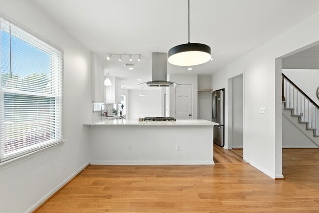 Building Photo - 3077 Silver Maple Dr