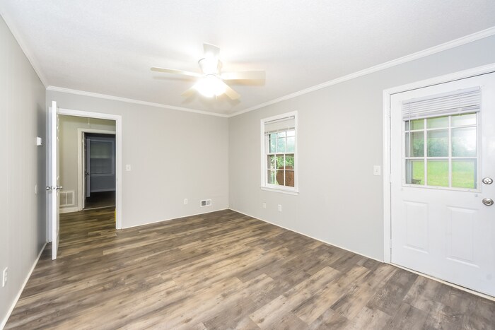 Building Photo - 7307 Patricia Dr