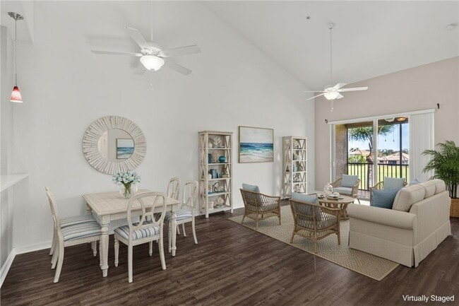 Building Photo - 819 Fairwaycove Ln