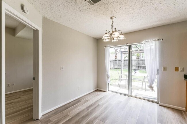 Building Photo - 9622 Oldenburg Ln
