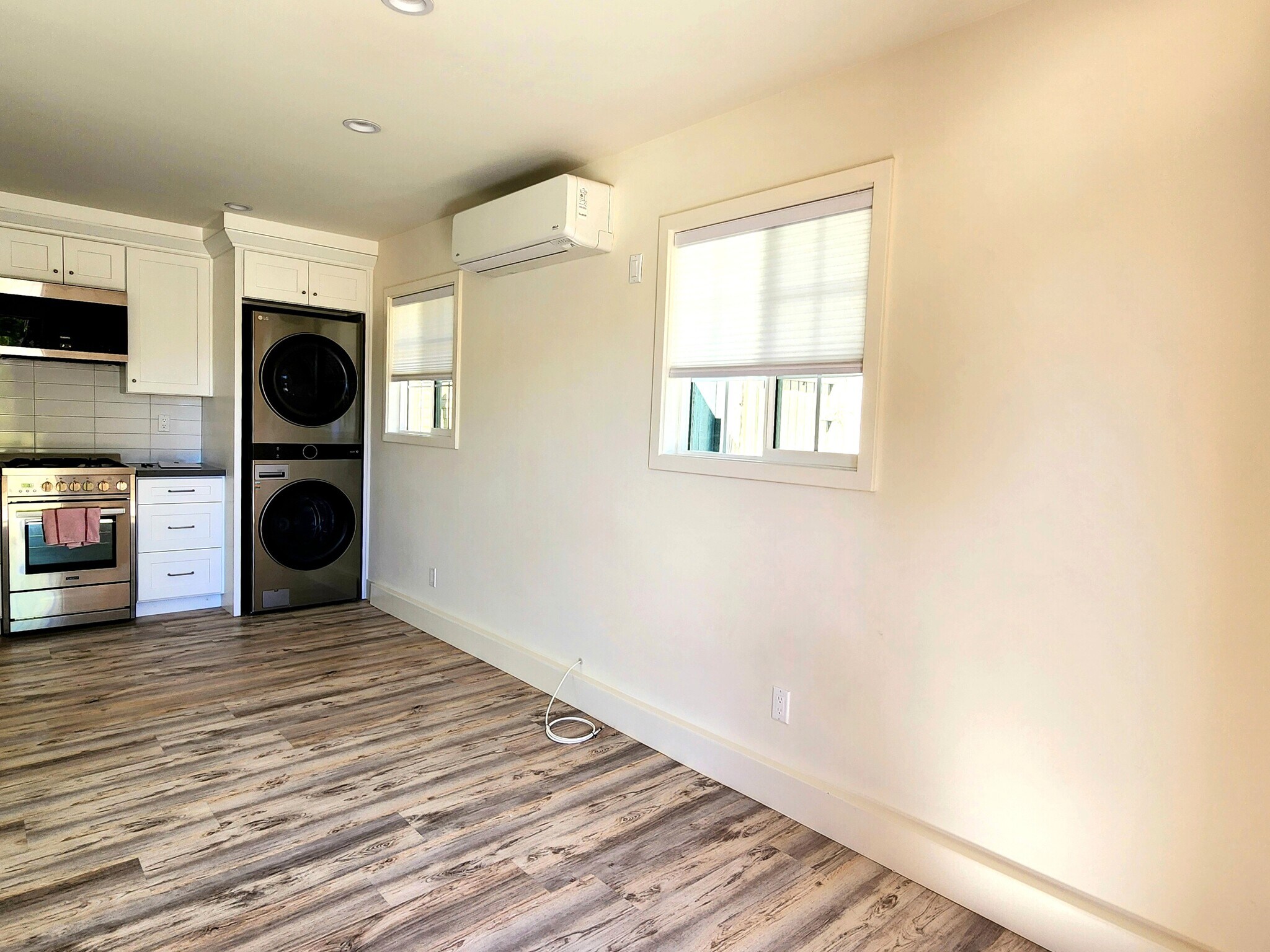 Building Photo - 6235 Aura Ave