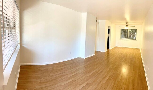 Building Photo - 3603 Murworth Dr