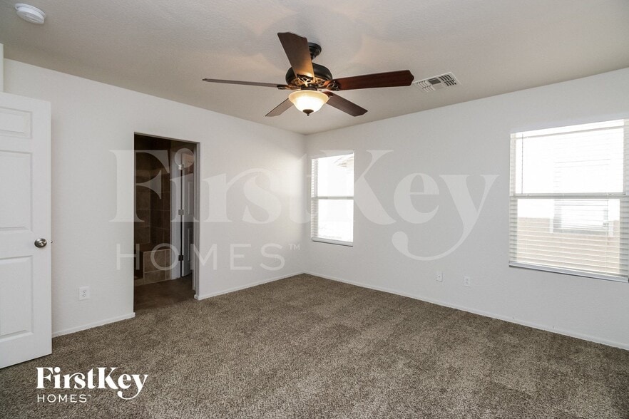 Building Photo - 31315 N Shale Dr