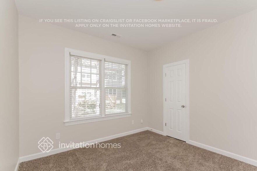 Building Photo - 11112 Ridge Oak Dr