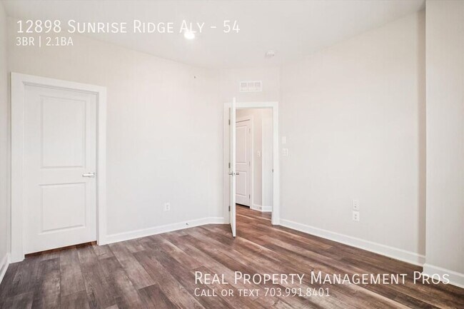 Building Photo - 12898 Sunrise Ridge Aly