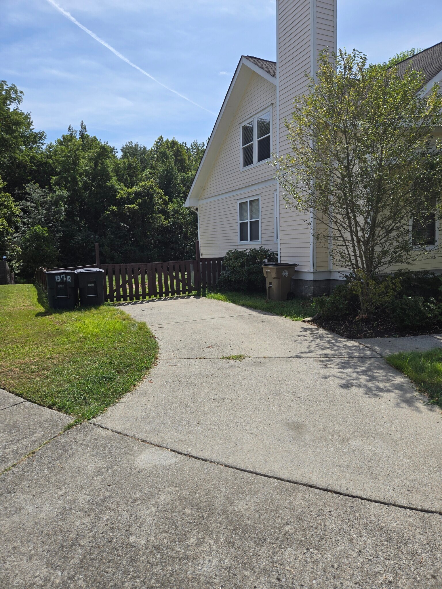 Building Photo - 855 Beth Dr