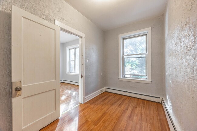 Building Photo - 2652 W 23rd Pl