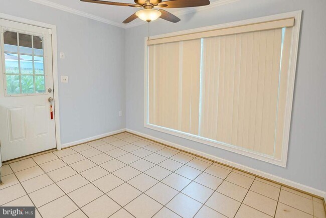 Building Photo - 8905 Bluffwood Ln