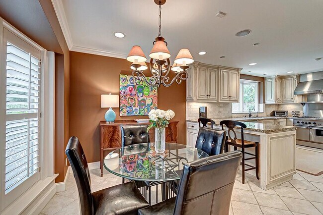Building Photo - 9310 Oakford Ct