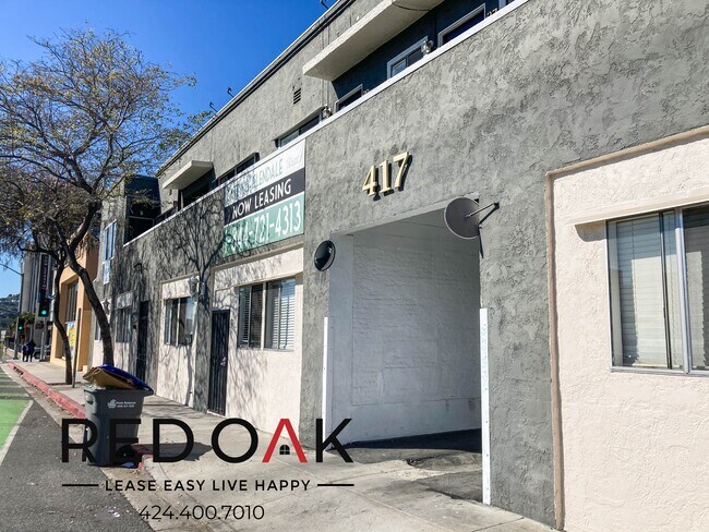 Building Photo - 417 W Los Feliz Rd