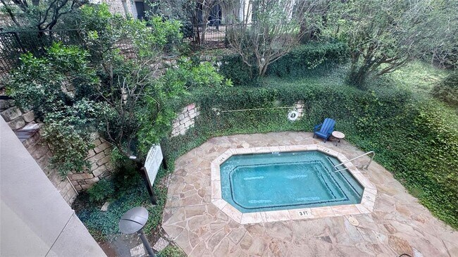 Building Photo - 6000 Shepherd Mountain Cove