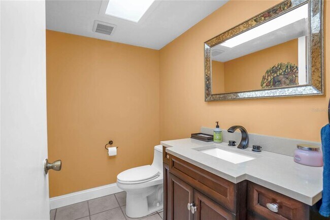 Building Photo - 28 River Trail Dr