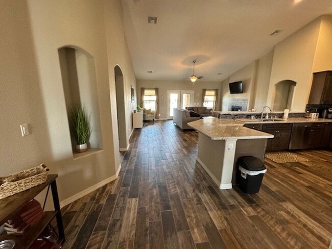 Building Photo - Los Lagos Lakefront WINTER Rental 3Br with Utilities AVAILABLE 10/1/2025