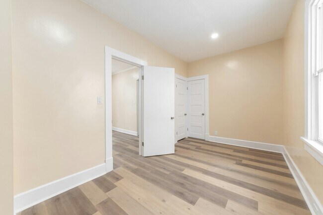 Building Photo - 3794 W 38th St