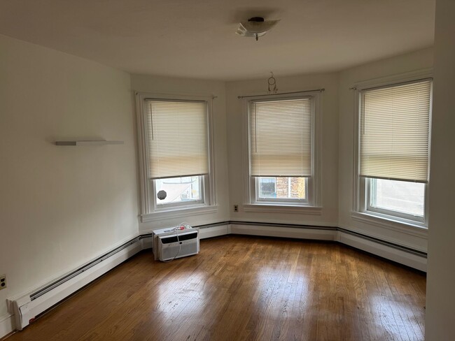 Building Photo - Spacious West Norriton Old World charm 4 B...