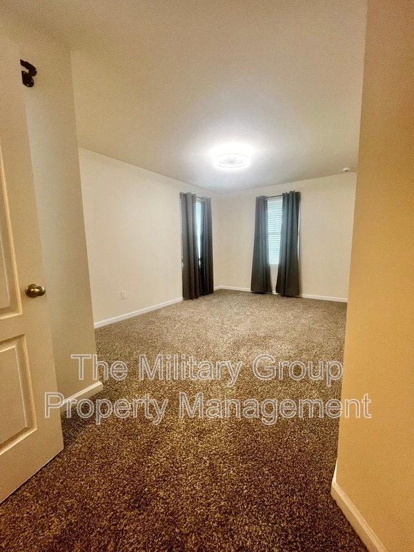 Building Photo - 15697 Strawberry Roan Ct