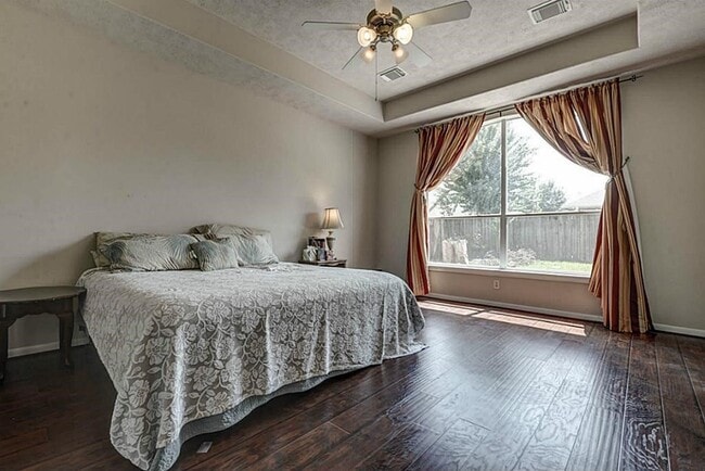 Building Photo - 17415 Memorial Blossom Dr