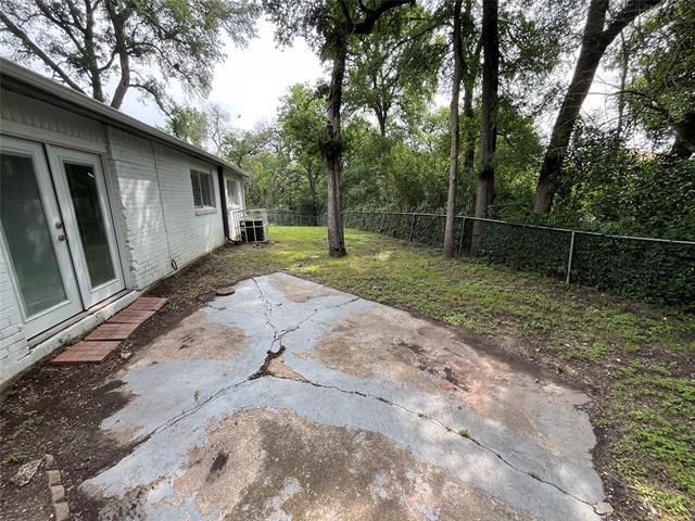 Building Photo - 504 Seaside Dr