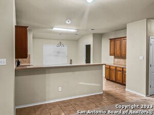 Building Photo - 610 Point Springs