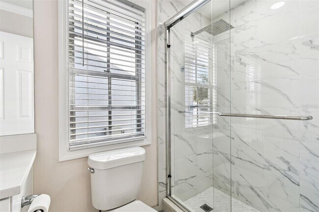 Building Photo - 6817 N Sterling Ave