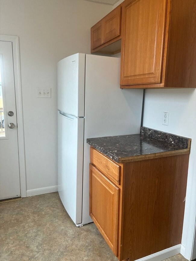 Building Photo - Single Family Home